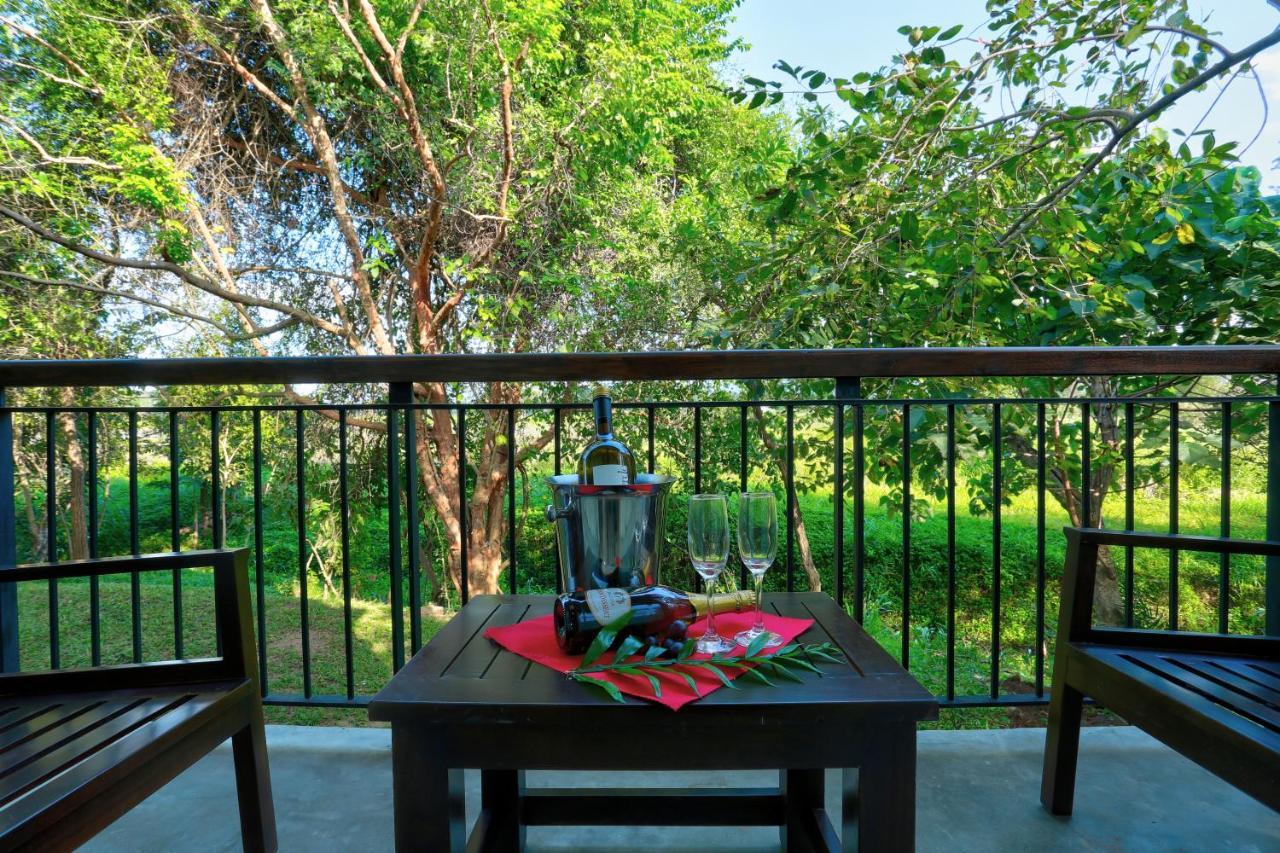 Tropical Life Resort And Spa Дамбулла Экстерьер фото